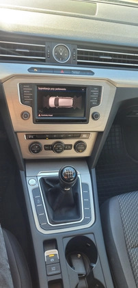 Volkswagen Passat cena 45300 przebieg: 180847, rok produkcji 2016 z Frampol małe 67